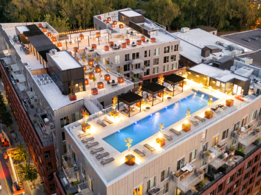 Quartier Gnral - Condos neufs dans Griffintown avec units modles En occupation  Otterburn Park avec stationnement extrieur avec Piscine avec gym: 1 chambre, 900 001 $ - 1 000 000 $